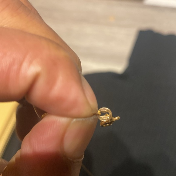 Thin Herringbone chain - Picture 2 of 2